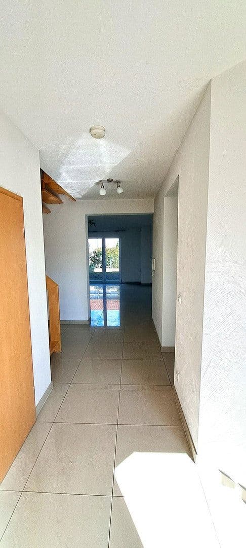Predaj domu 208 m², pozemek 363 m², In den Langen Ruthen 6, Kaiserslautern, Porýnie-Falcko Predaj domu 208 m², pozemek 363 m², In den Langen Ruthen 6, Kaiserslautern, Porýnie-Falcko