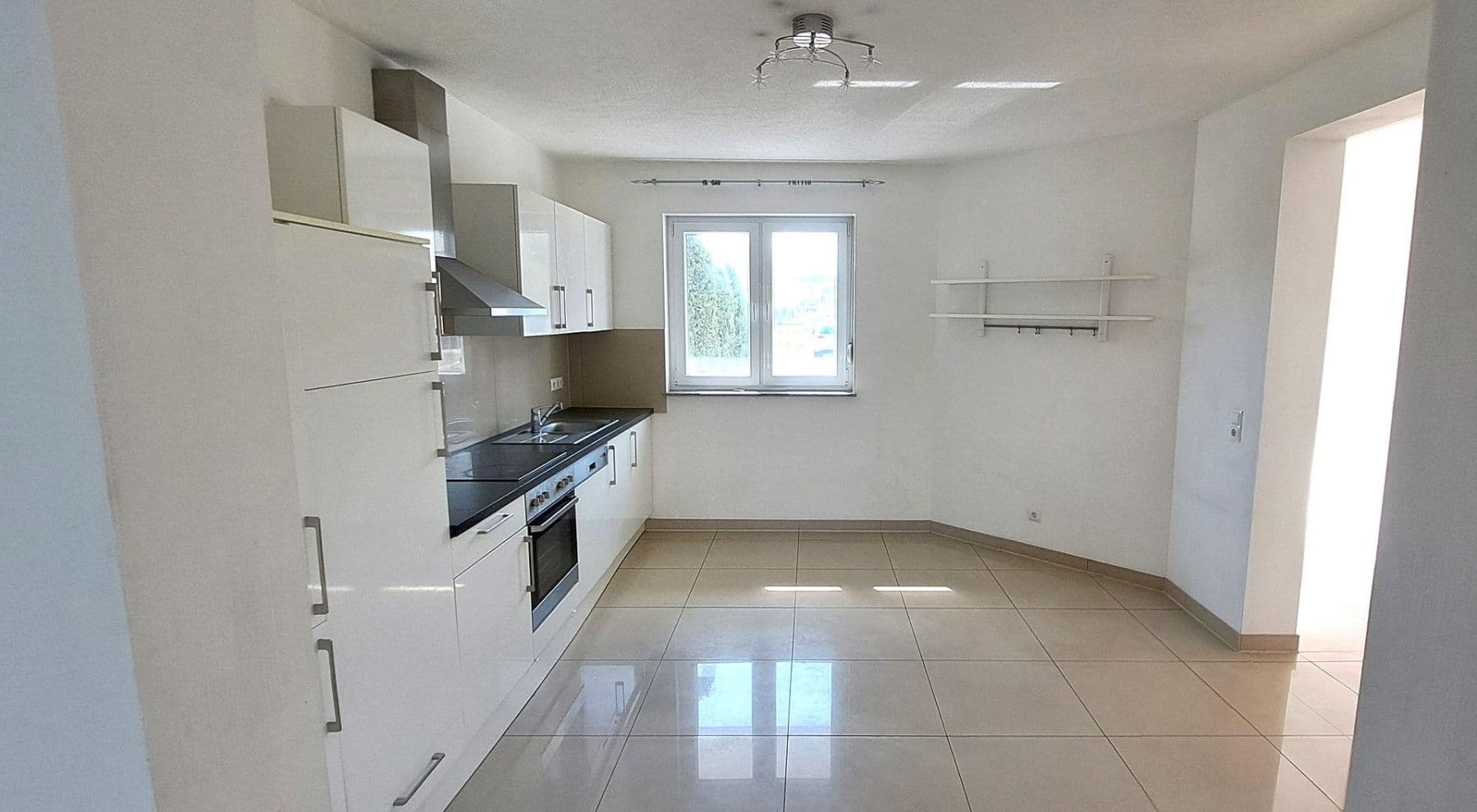 Predaj domu 208 m², pozemek 363 m², In den Langen Ruthen 6, Kaiserslautern, Porýnie-Falcko Predaj domu 208 m², pozemek 363 m², In den Langen Ruthen 6, Kaiserslautern, Porýnie-Falcko