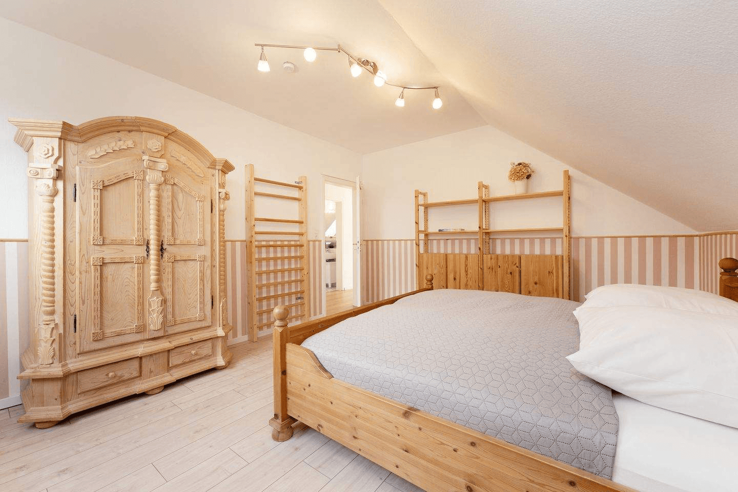 Predaj domu 264 m², pozemek 774 m², Malente-Neukirchen, Šlezvicko-Holštajnsko Predaj domu 264 m², pozemek 774 m², Malente-Neukirchen, Šlezvicko-Holštajnsko