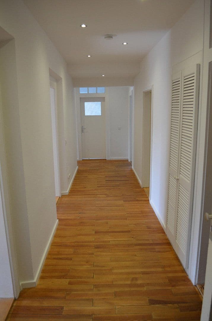 Prenájom bytu 3-izbový 101 m², Allersberger Straße 165, Nürnberg, Bavorsko Prenájom bytu 3-izbový 101 m², Allersberger Straße 165, Nürnberg, Bavorsko