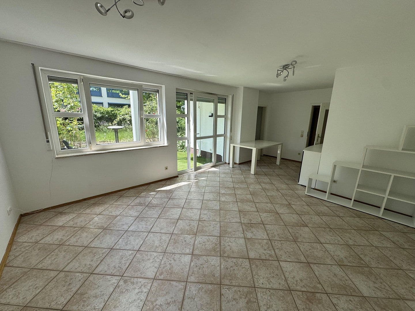 Prenájom bytu 2-izbový 65 m², Unterföhring, Bavorsko Prenájom bytu 2-izbový 65 m², Unterföhring, Bavorsko
