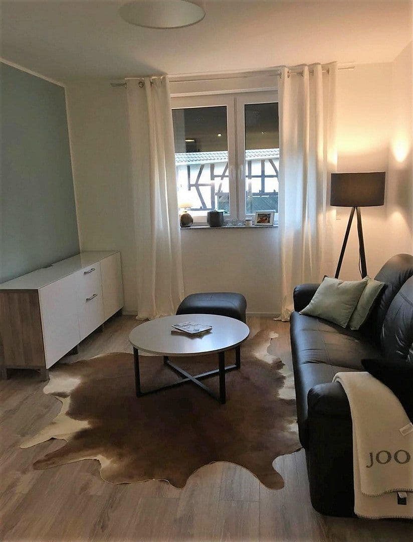Prenájom bytu 2-izbový 73 m², Siegfeldstr. 1c, Hennef (Sieg), Severné Porýnie - Westfálsko Prenájom bytu 2-izbový 73 m², Siegfeldstr. 1c, Hennef (Sieg), Severné Porýnie - Westfálsko