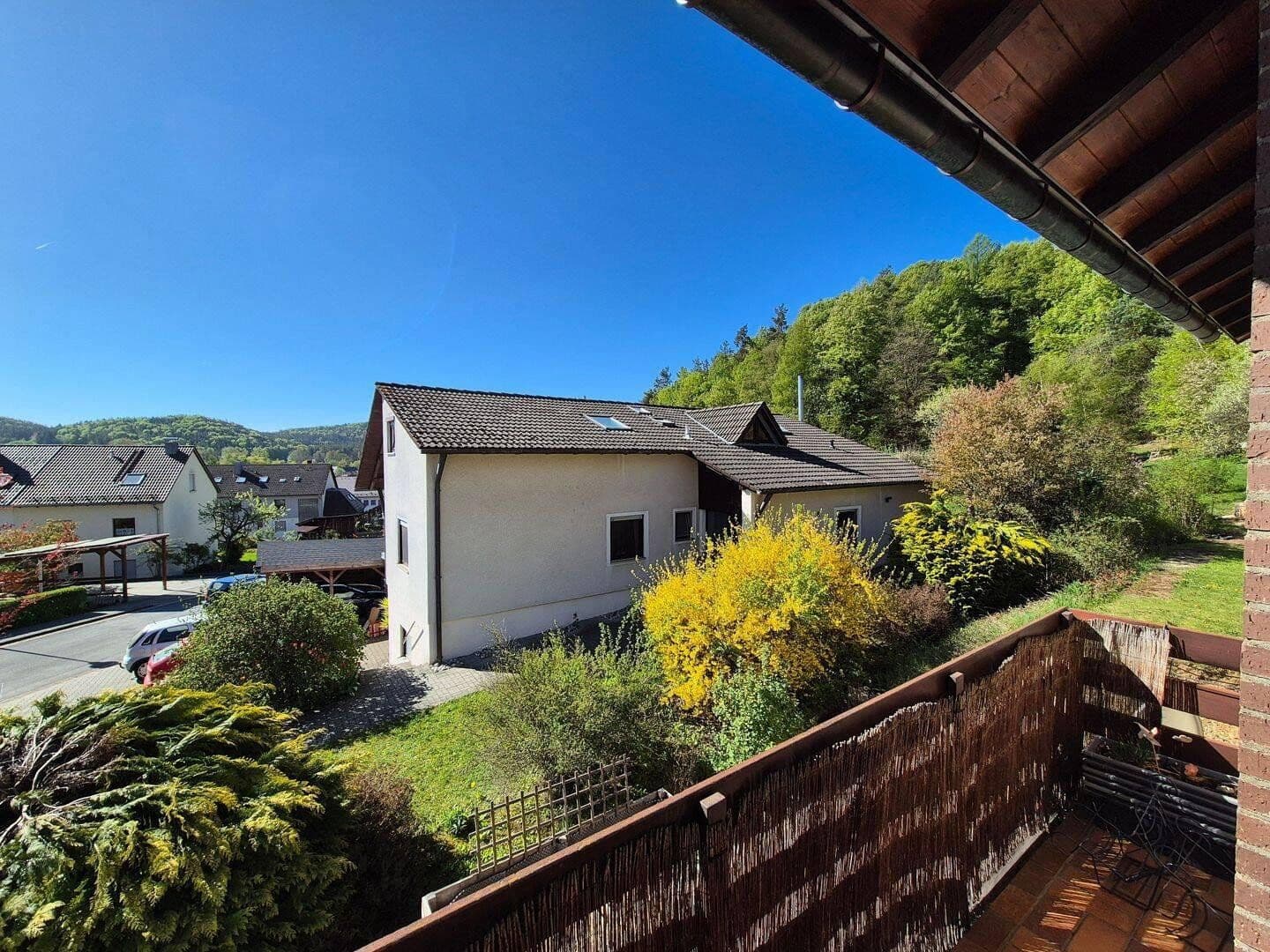 Predaj domu 318 m², pozemek 1.623 m², Neukirchen bei Sulzbach-Rosenberg, Bavorsko Predaj domu 318 m², pozemek 1.623 m², Neukirchen bei Sulzbach-Rosenberg, Bavorsko