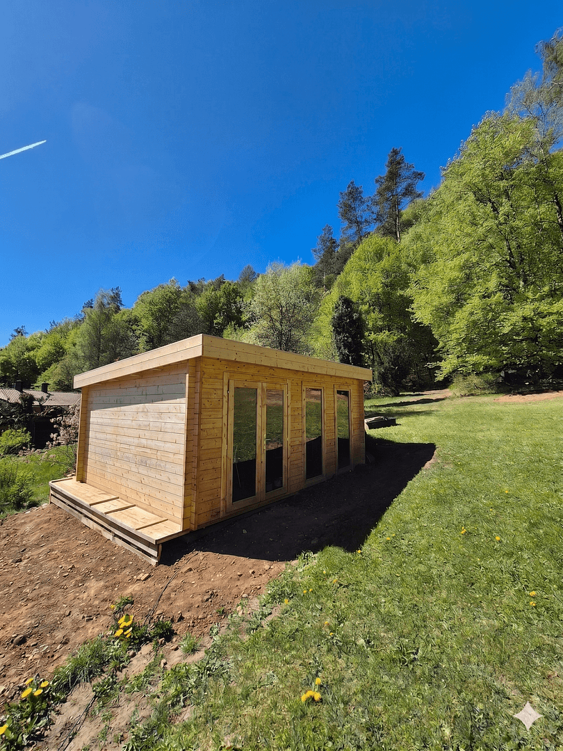 Predaj domu 318 m², pozemek 1.623 m², Neukirchen bei Sulzbach-Rosenberg, Bavorsko Predaj domu 318 m², pozemek 1.623 m², Neukirchen bei Sulzbach-Rosenberg, Bavorsko