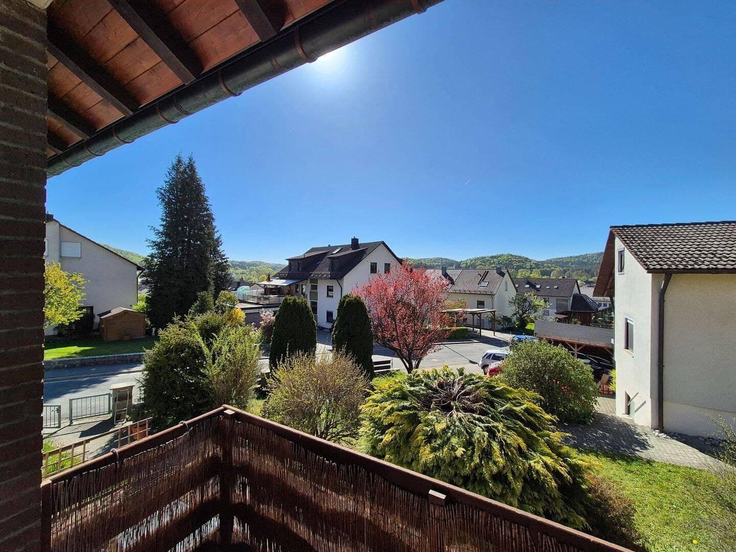 Predaj domu 318 m², pozemek 1.623 m², Neukirchen bei Sulzbach-Rosenberg, Bavorsko Predaj domu 318 m², pozemek 1.623 m², Neukirchen bei Sulzbach-Rosenberg, Bavorsko