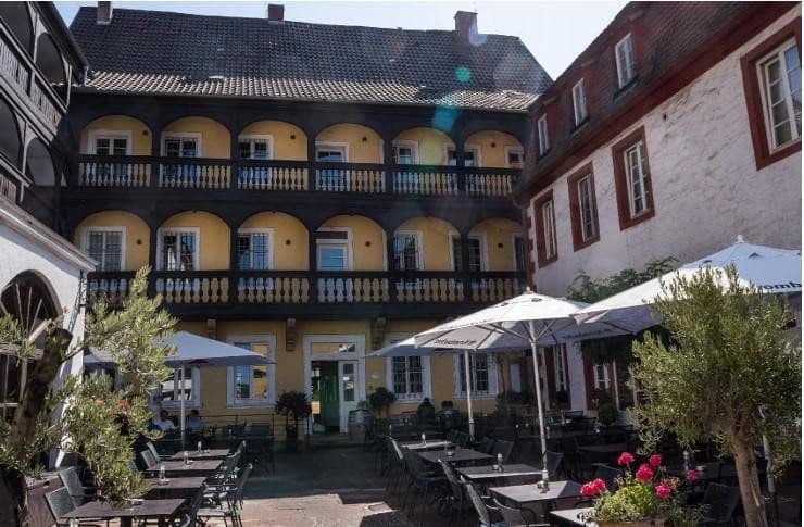 Predaj nebytového priestoru 1.107 m², Landau in der Pfalz, Porýnie-Falcko Predaj nebytového priestoru 1.107 m², Landau in der Pfalz, Porýnie-Falcko