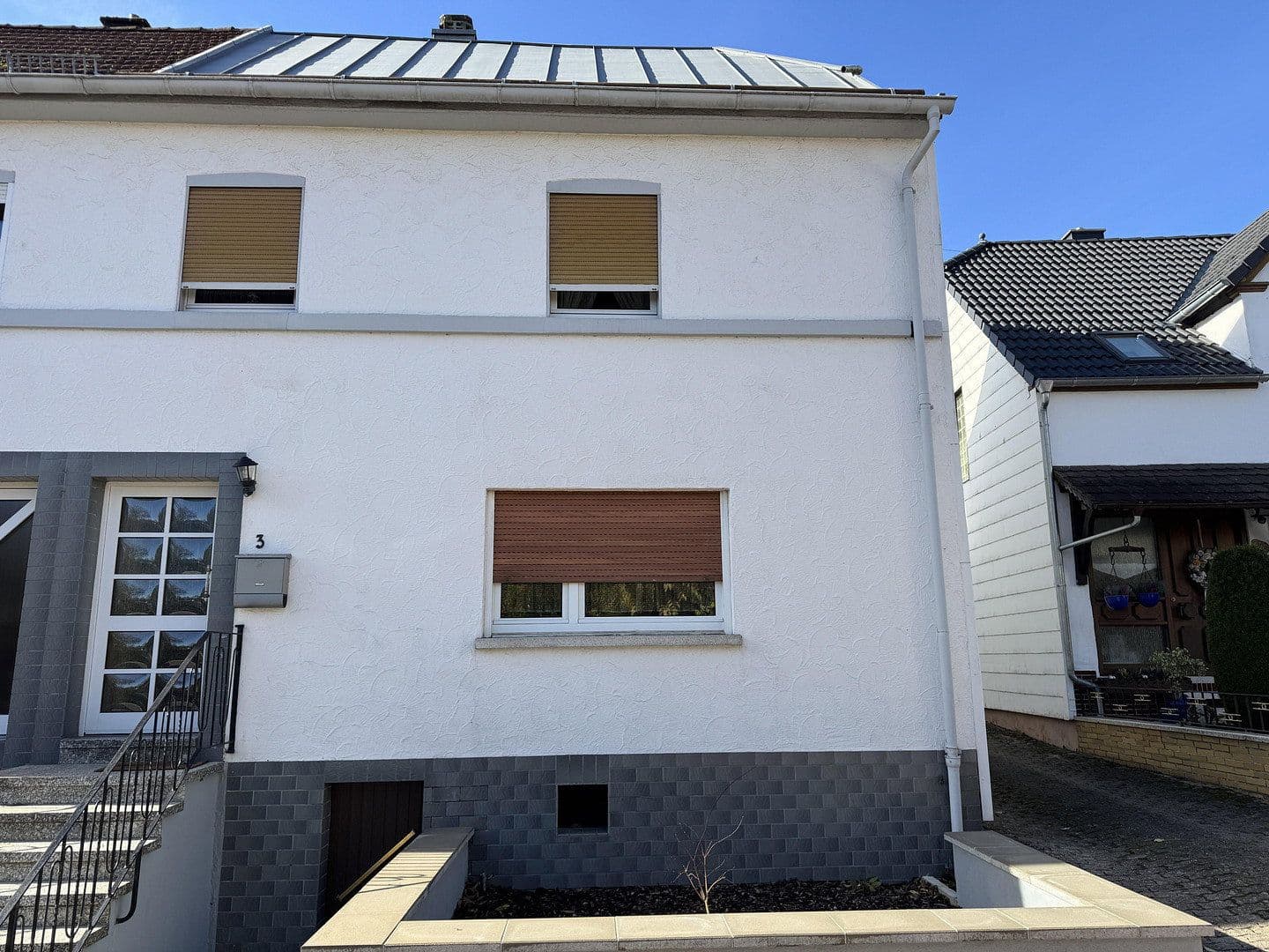 Predaj domu 120 m², pozemek 330 m², Friedhofstraße 3, Höheinöd, Porýnie-Falcko Predaj domu 120 m², pozemek 330 m², Friedhofstraße 3, Höheinöd, Porýnie-Falcko