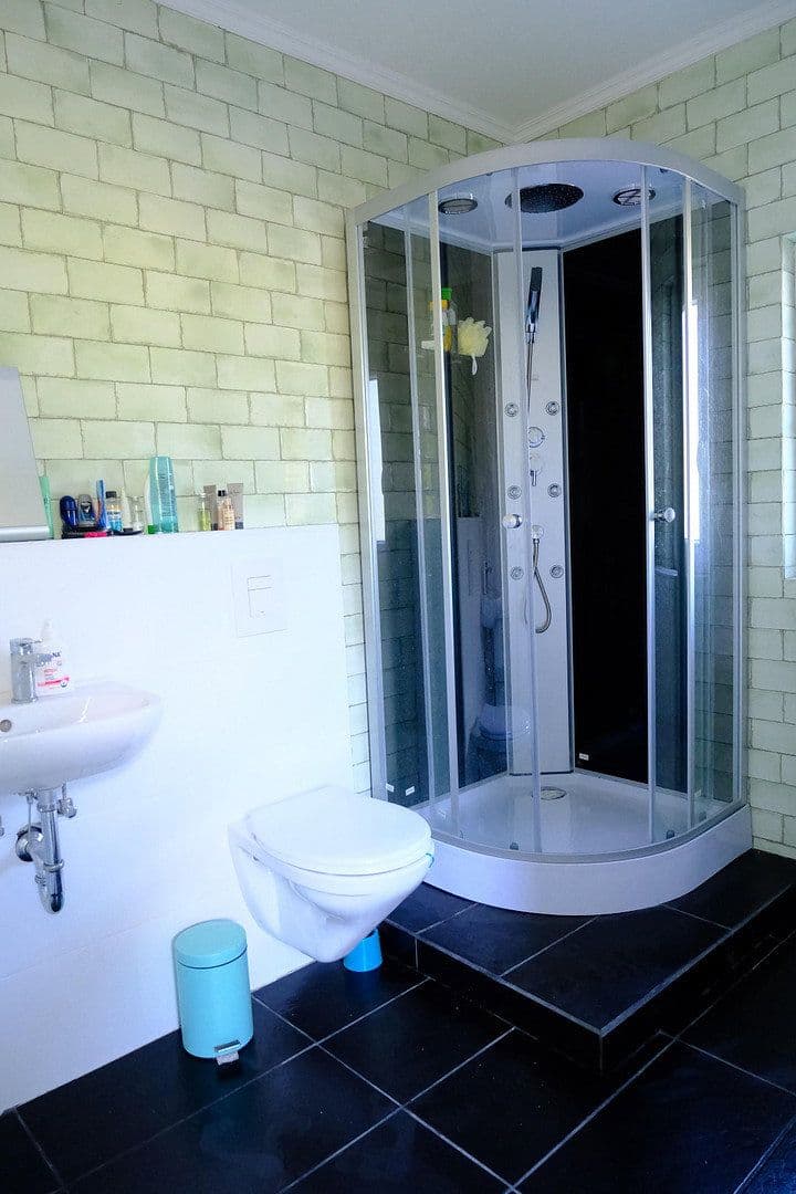 Predaj domu 200 m², pozemek 798 m², Löhnberg, Hesensko Predaj domu 200 m², pozemek 798 m², Löhnberg, Hesensko