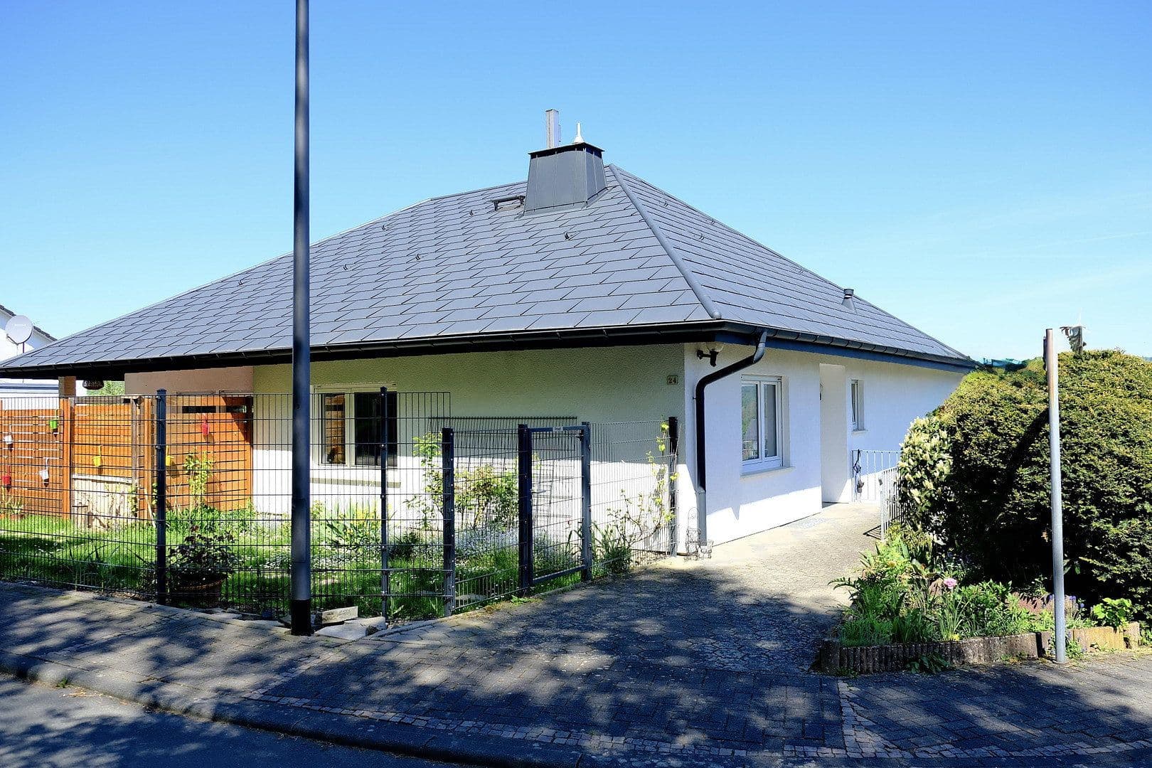 Predaj domu 200 m², pozemek 798 m², Löhnberg, Hesensko Predaj domu 200 m², pozemek 798 m², Löhnberg, Hesensko