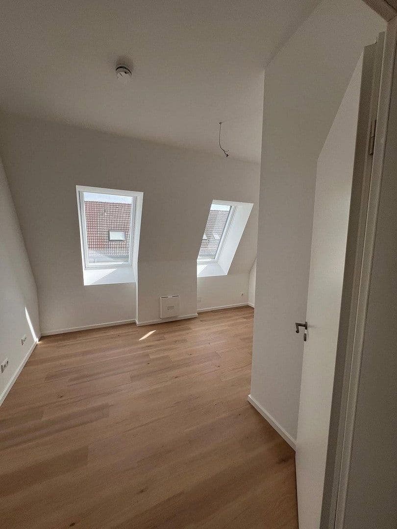 Prenájom bytu 3-izbový 94 m², Dorfstraße 11b, Germering, Bavorsko Prenájom bytu 3-izbový 94 m², Dorfstraße 11b, Germering, Bavorsko