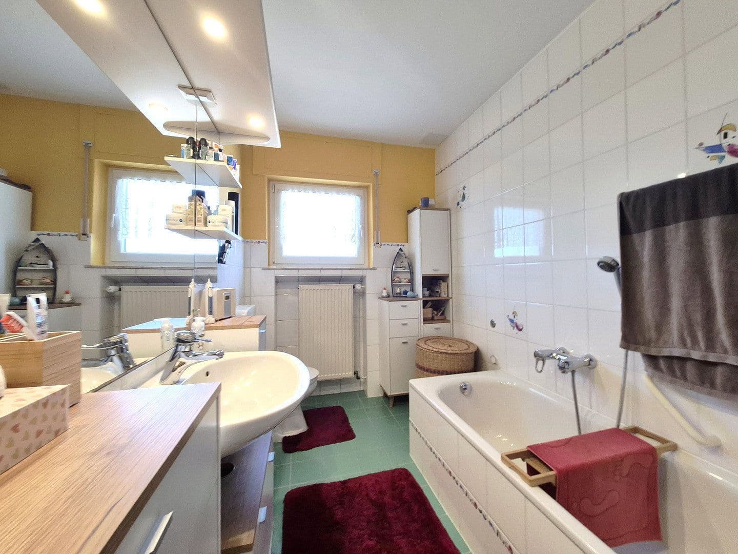 Predaj domu 208 m², pozemek 595 m², Eppertshausen, Hesensko Predaj domu 208 m², pozemek 595 m², Eppertshausen, Hesensko
