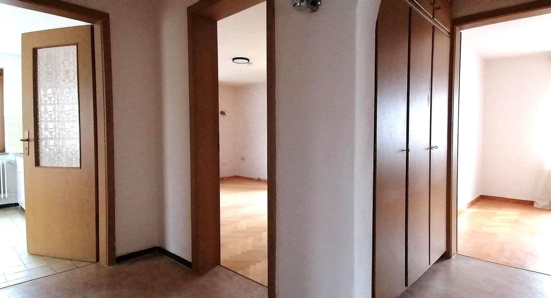 Predaj domu 170 m², pozemek 475 m², Markgröningen, Bádensko-Wurttembersko Predaj domu 170 m², pozemek 475 m², Markgröningen, Bádensko-Wurttembersko