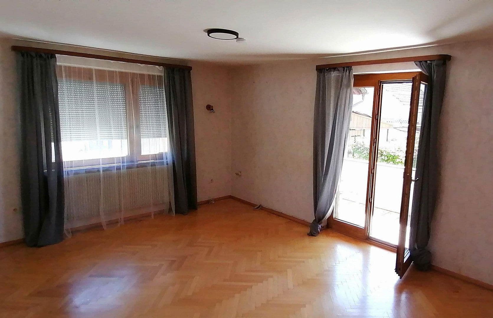 Predaj domu 170 m², pozemek 475 m², Markgröningen, Bádensko-Wurttembersko Predaj domu 170 m², pozemek 475 m², Markgröningen, Bádensko-Wurttembersko