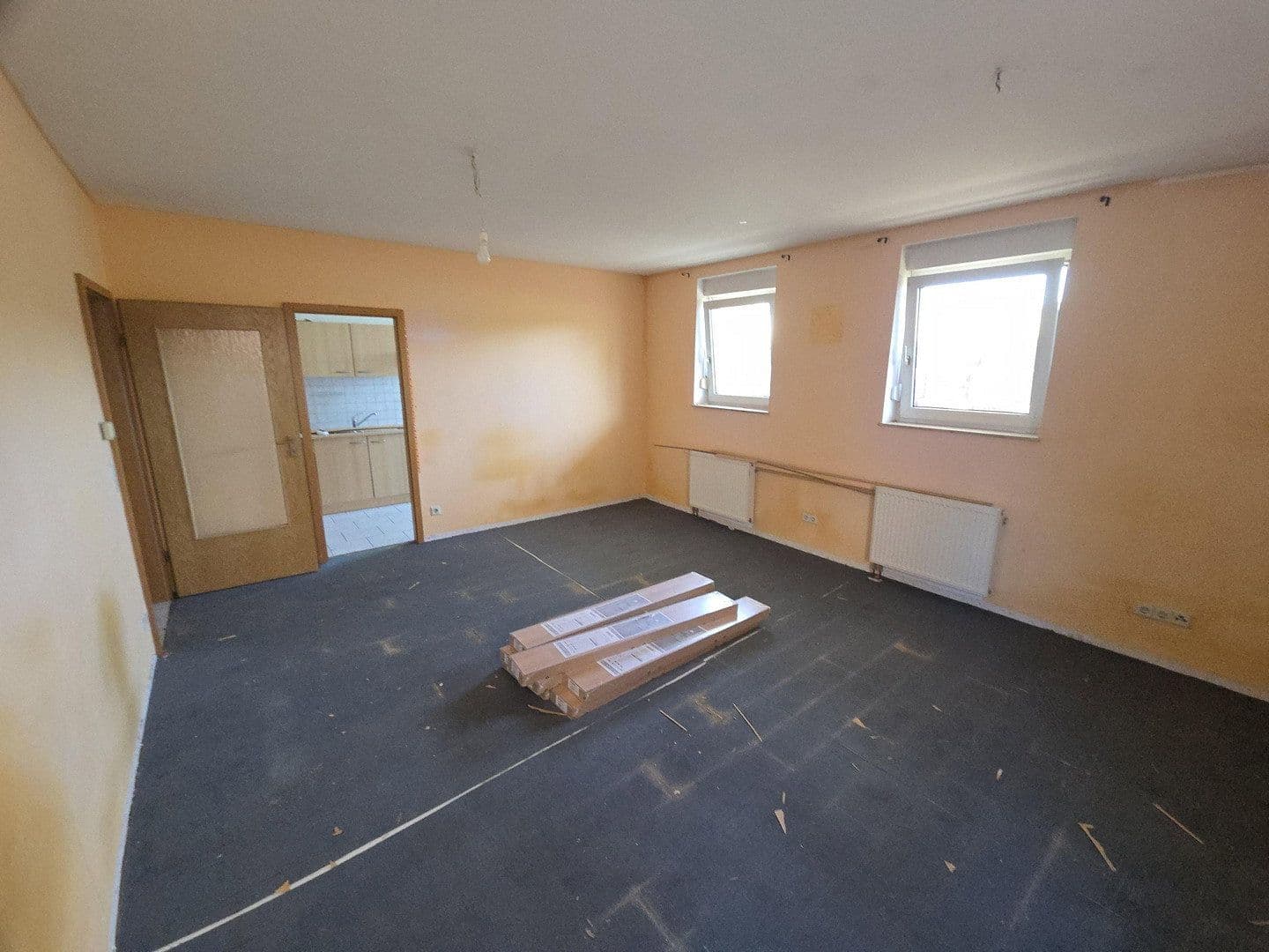 Prenájom bytu 3-izbový 65 m², Edesheim, Porýnie-Falcko Prenájom bytu 3-izbový 65 m², Edesheim, Porýnie-Falcko