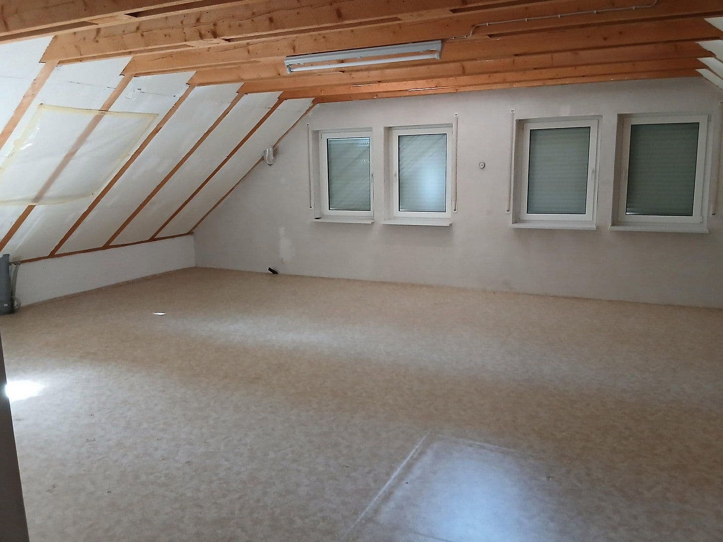 Predaj domu 174 m², pozemek 648 m², Arnstein, Bavorsko Predaj domu 174 m², pozemek 648 m², Arnstein, Bavorsko