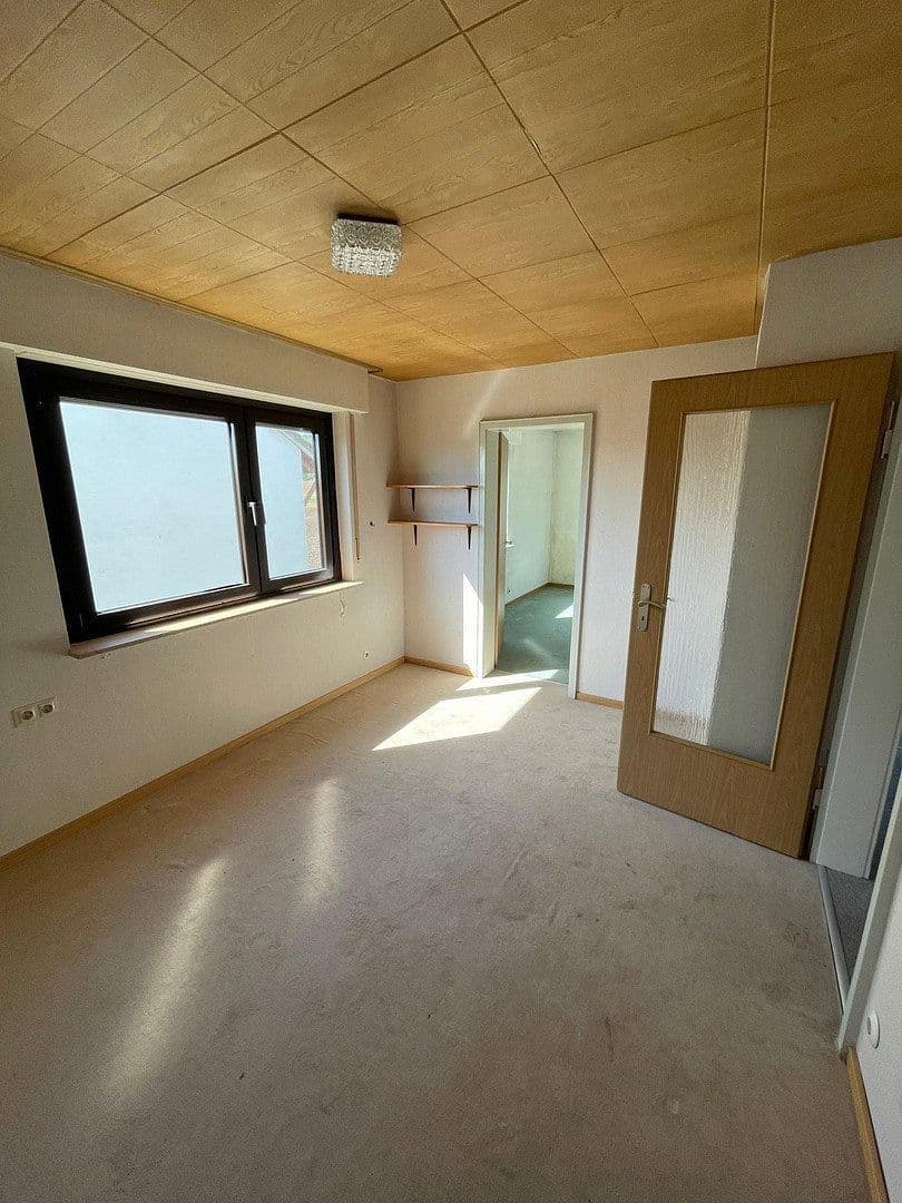 Predaj domu 100 m², pozemek 111 m², Kernen im Remstal, Bádensko-Wurttembersko Predaj domu 100 m², pozemek 111 m², Kernen im Remstal, Bádensko-Wurttembersko