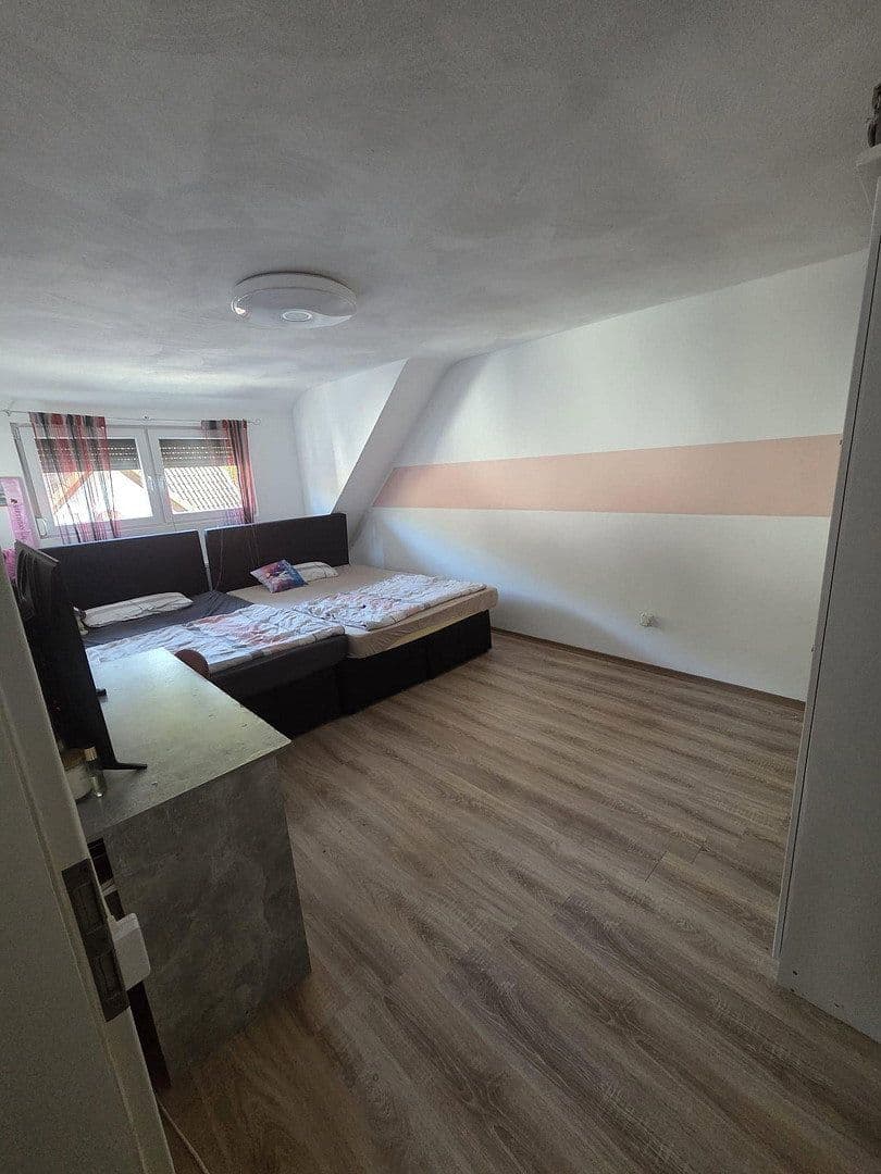 Predaj domu 175 m², pozemek 381 m², Kaiserslautern, Porýnie-Falcko Predaj domu 175 m², pozemek 381 m², Kaiserslautern, Porýnie-Falcko