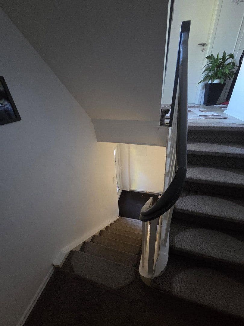 Predaj domu 175 m², pozemek 381 m², Kaiserslautern, Porýnie-Falcko Predaj domu 175 m², pozemek 381 m², Kaiserslautern, Porýnie-Falcko