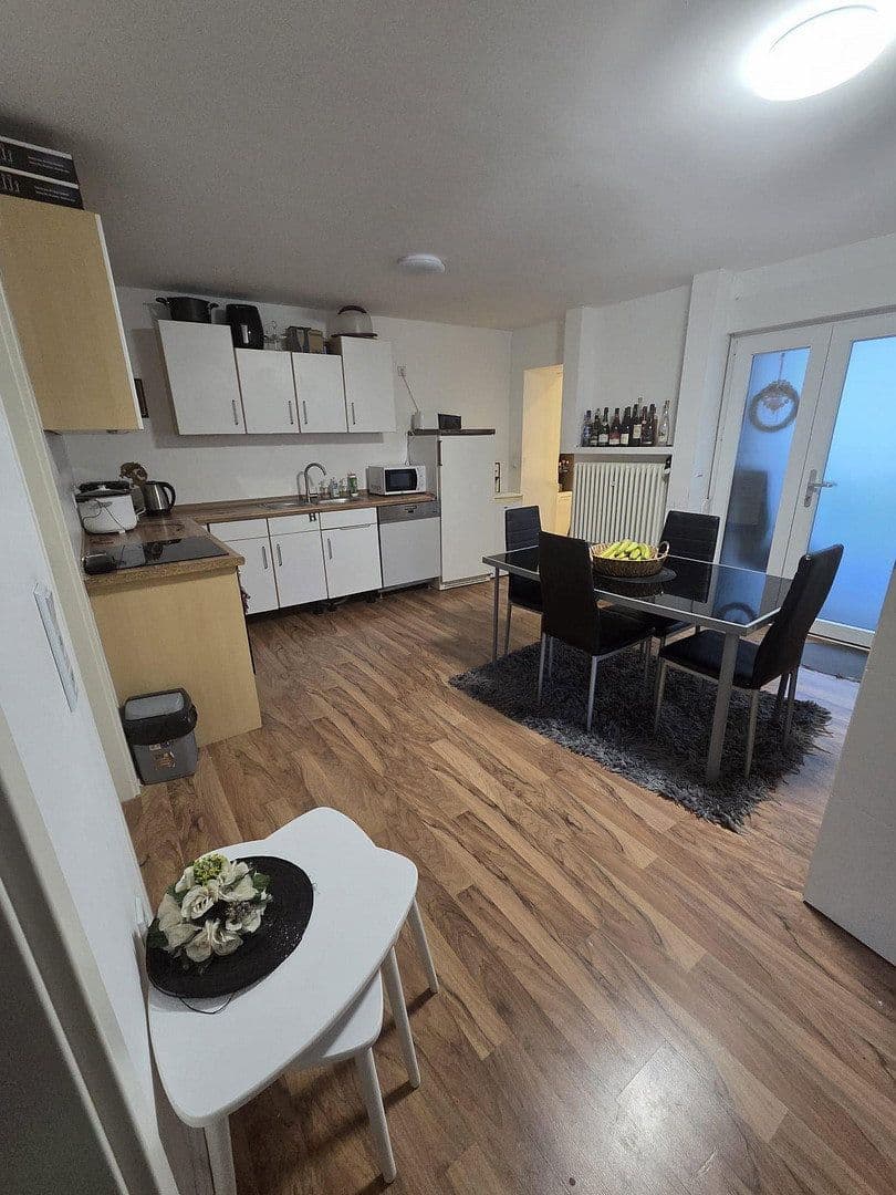 Predaj domu 175 m², pozemek 381 m², Kaiserslautern, Porýnie-Falcko Predaj domu 175 m², pozemek 381 m², Kaiserslautern, Porýnie-Falcko