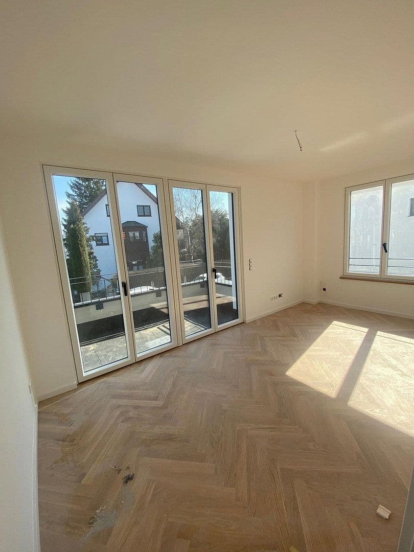 Predaj domu 165 m², pozemek 175 m², München, Bavorsko Predaj domu 165 m², pozemek 175 m², München, Bavorsko