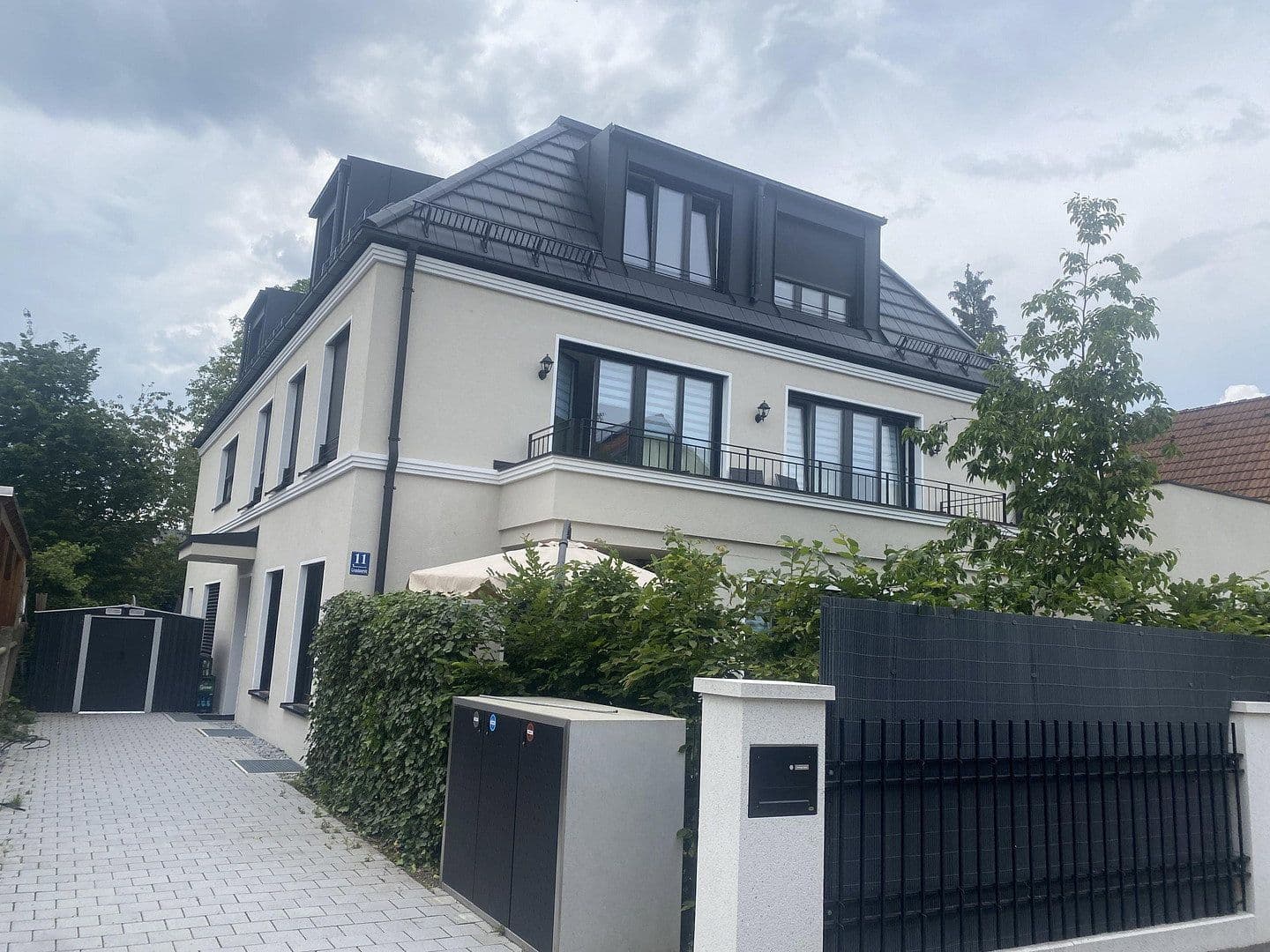 Predaj domu 165 m², pozemek 175 m², München, Bavorsko Predaj domu 165 m², pozemek 175 m², München, Bavorsko