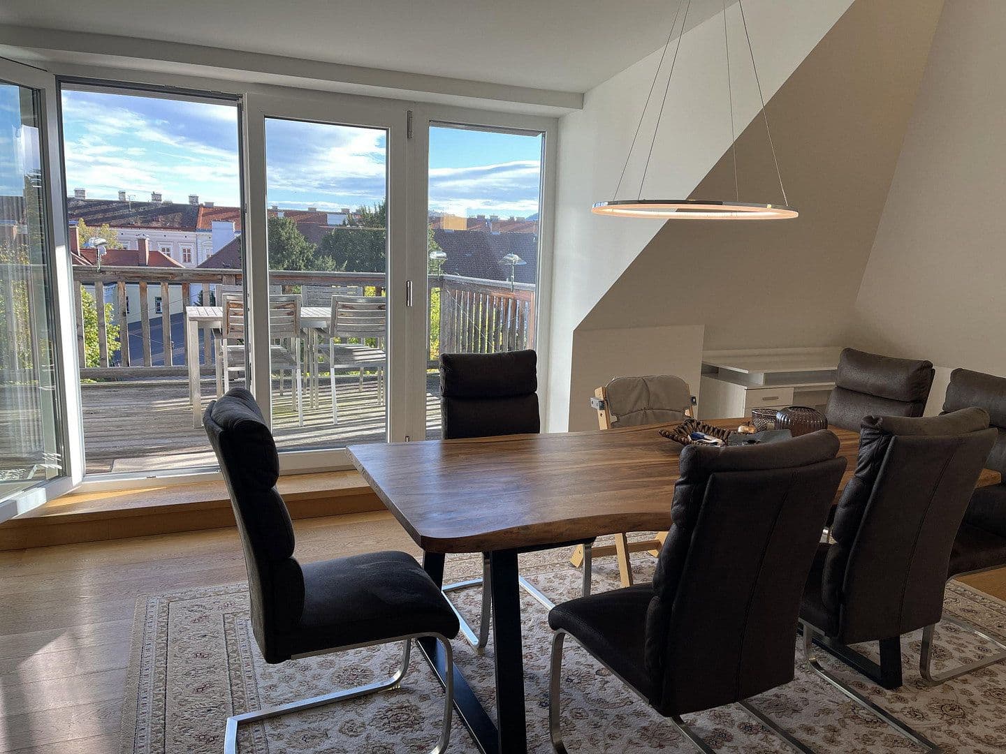Prenájom bytu 4-izbový 150 m², Kasernstraße 19a, Krems, Dolné Rakúsko Prenájom bytu 4-izbový 150 m², Kasernstraße 19a, Krems, Dolné Rakúsko