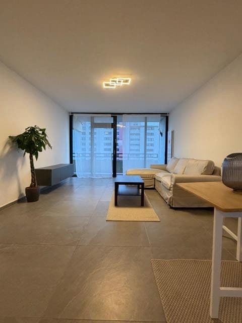 Prenájom bytu 2-izbový 65 m², Wiesbaden, Hesensko Prenájom bytu 2-izbový 65 m², Wiesbaden, Hesensko