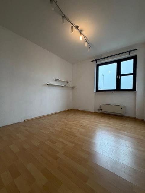 Prenájom bytu 4-izbový 110 m², Wiesbaden, Hesensko Prenájom bytu 4-izbový 110 m², Wiesbaden, Hesensko