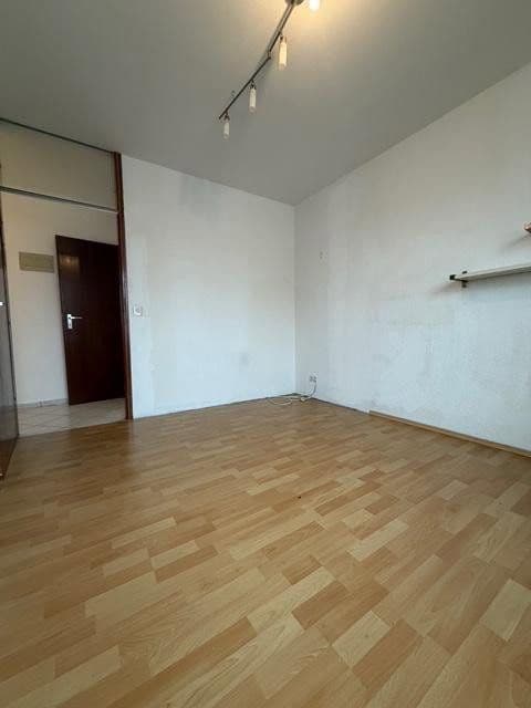 Prenájom bytu 4-izbový 110 m², Wiesbaden, Hesensko Prenájom bytu 4-izbový 110 m², Wiesbaden, Hesensko