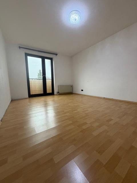 Prenájom bytu 4-izbový 110 m², Wiesbaden, Hesensko Prenájom bytu 4-izbový 110 m², Wiesbaden, Hesensko