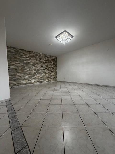 Prenájom bytu 4-izbový 110 m², Wiesbaden, Hesensko Prenájom bytu 4-izbový 110 m², Wiesbaden, Hesensko