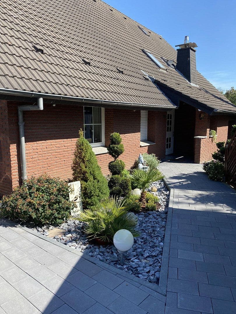 Predaj domu 305 m², pozemek 1.138 m², Hiddenhausen, Severné Porýnie - Westfálsko Predaj domu 305 m², pozemek 1.138 m², Hiddenhausen, Severné Porýnie - Westfálsko