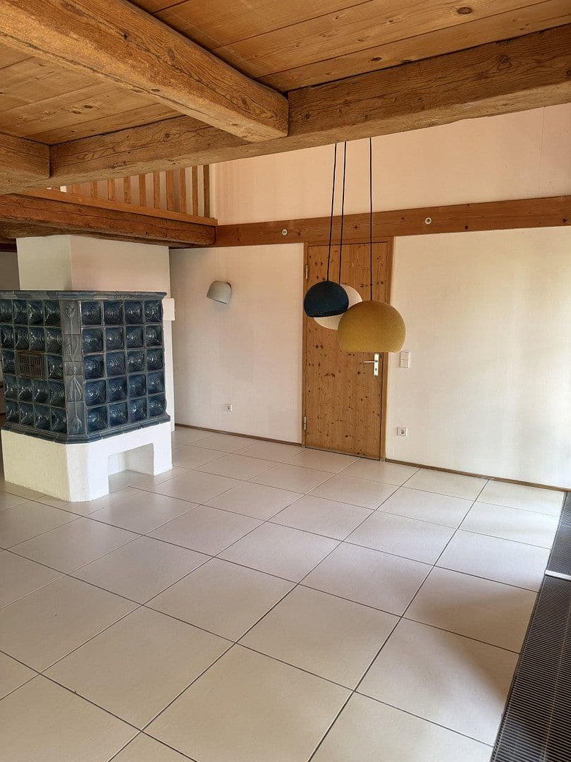 Prenájom domu 200 m², pozemek 250 m², St Bartholomäus-Weg 2, Holzkirchen, Bavorsko Prenájom domu 200 m², pozemek 250 m², St Bartholomäus-Weg 2, Holzkirchen, Bavorsko