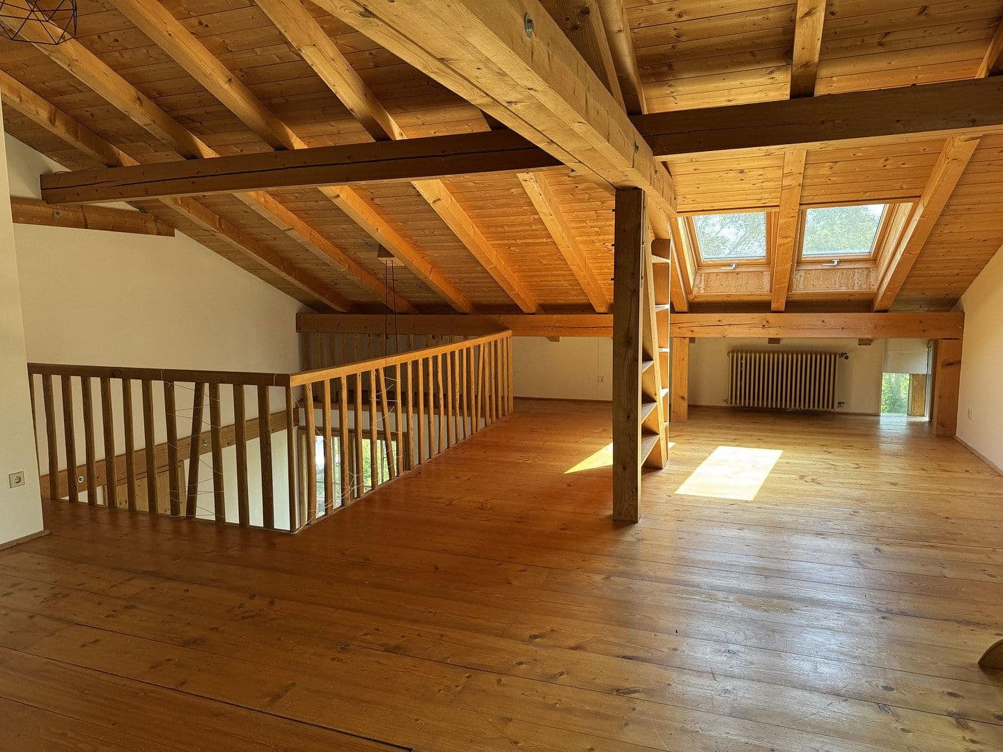 Prenájom domu 200 m², pozemek 250 m², St Bartholomäus-Weg 2, Holzkirchen, Bavorsko Prenájom domu 200 m², pozemek 250 m², St Bartholomäus-Weg 2, Holzkirchen, Bavorsko