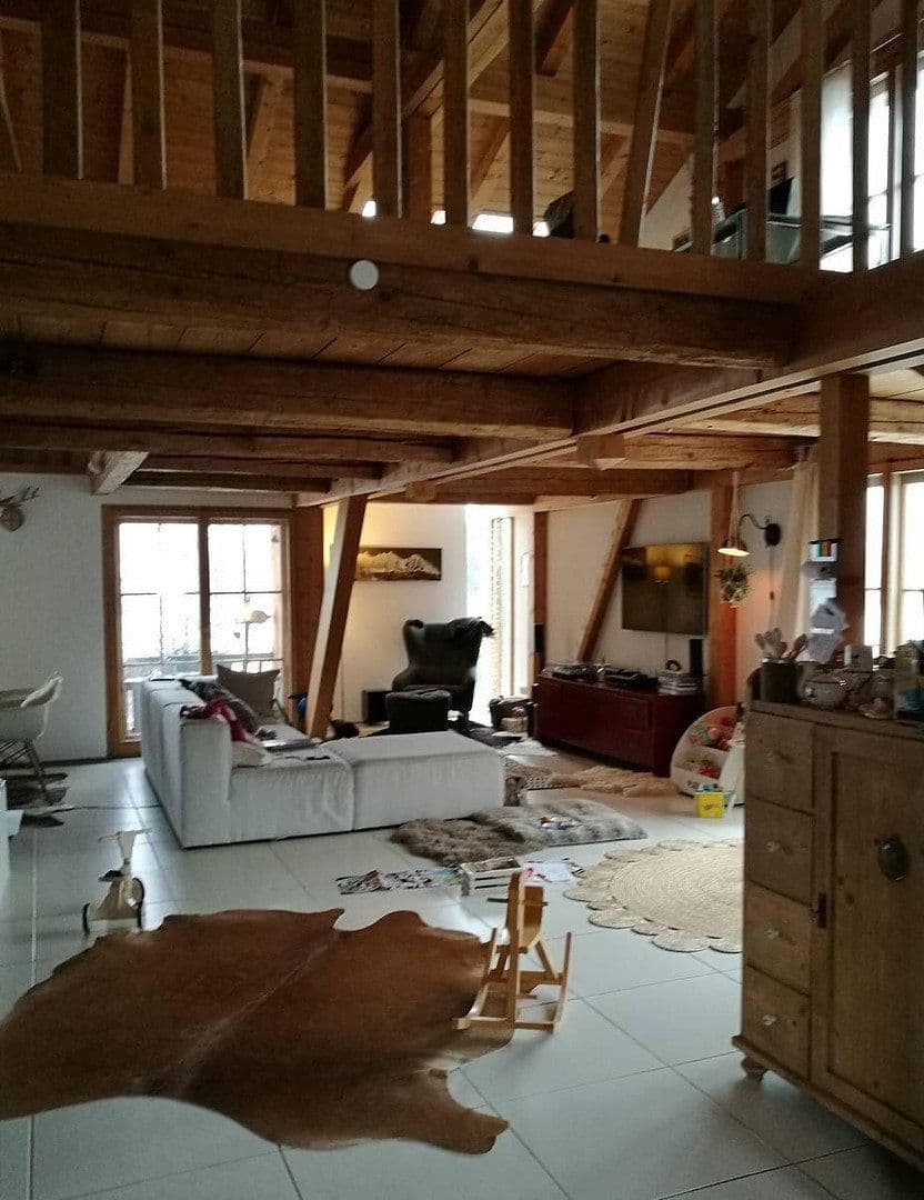 Prenájom domu 200 m², pozemek 250 m², St Bartholomäus-Weg 2, Holzkirchen, Bavorsko Prenájom domu 200 m², pozemek 250 m², St Bartholomäus-Weg 2, Holzkirchen, Bavorsko