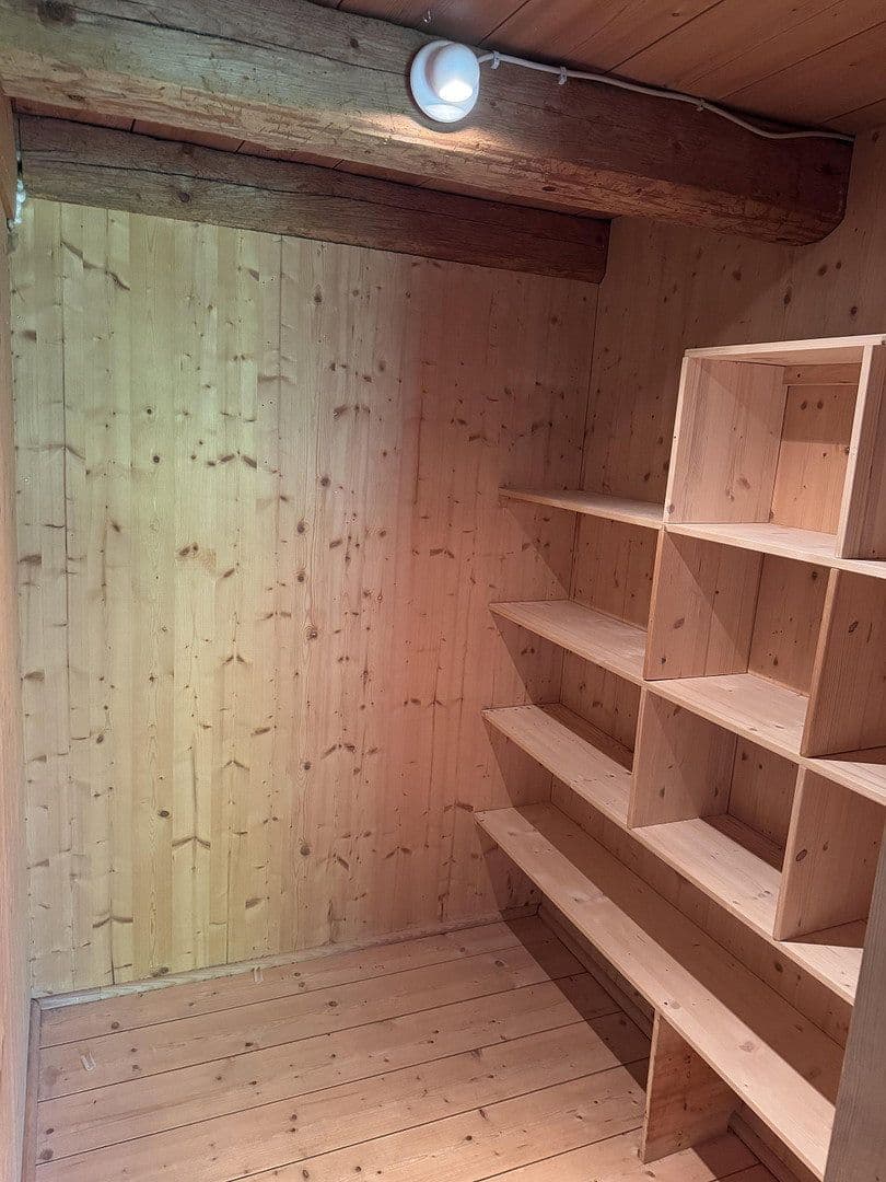 Prenájom domu 200 m², pozemek 250 m², St Bartholomäus-Weg 2, Holzkirchen, Bavorsko Prenájom domu 200 m², pozemek 250 m², St Bartholomäus-Weg 2, Holzkirchen, Bavorsko