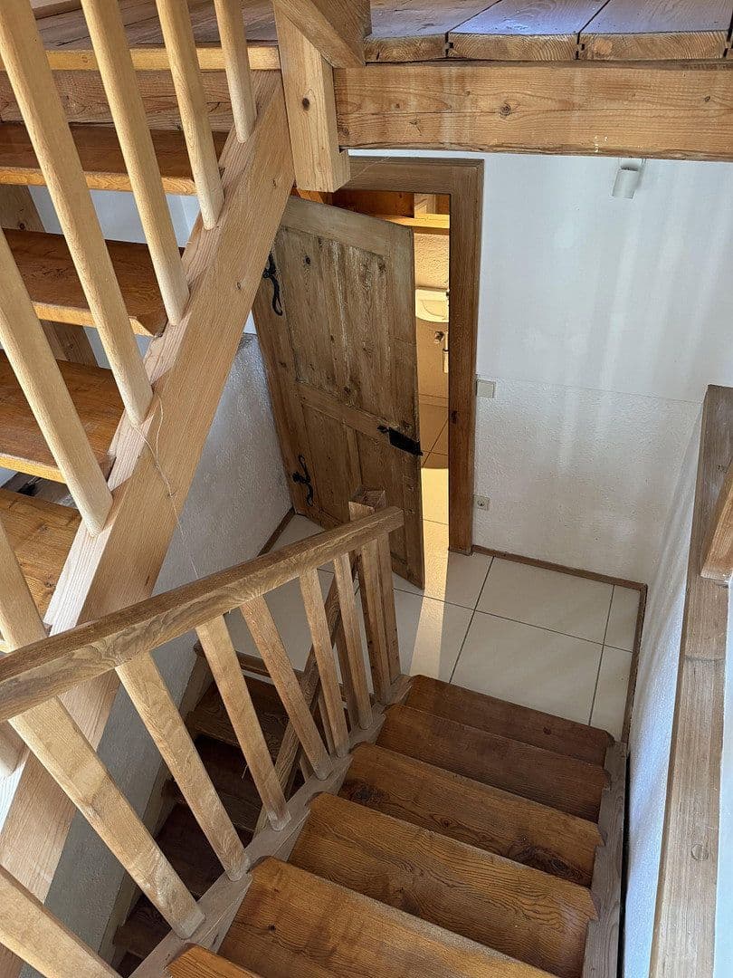 Prenájom domu 200 m², pozemek 250 m², St Bartholomäus-Weg 2, Holzkirchen, Bavorsko Prenájom domu 200 m², pozemek 250 m², St Bartholomäus-Weg 2, Holzkirchen, Bavorsko