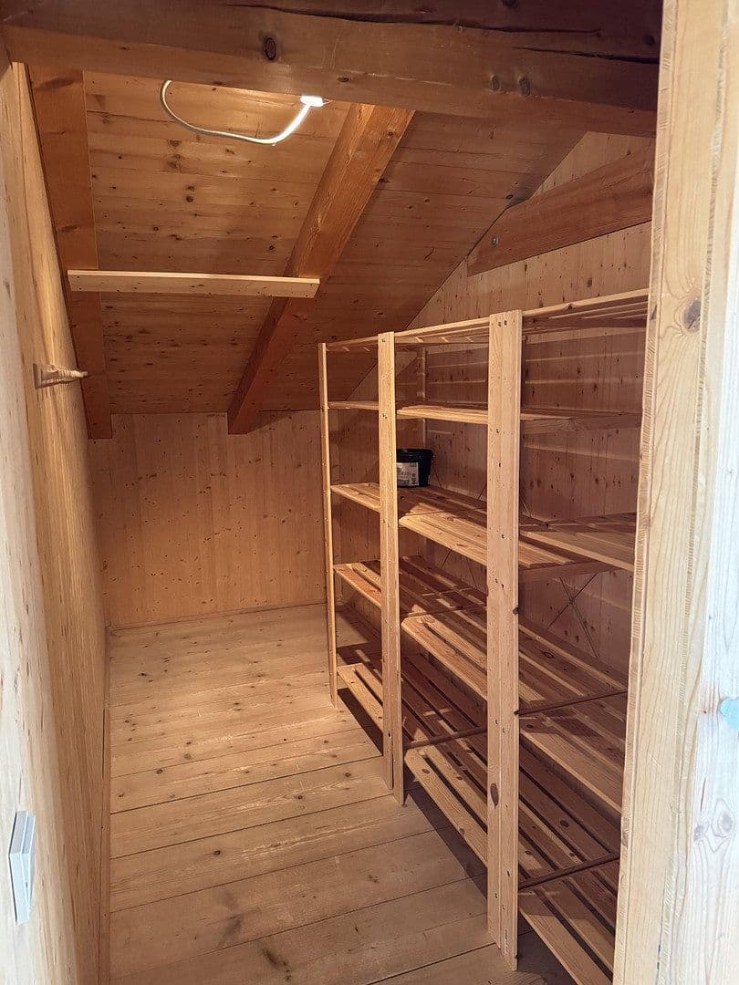 Prenájom domu 200 m², pozemek 250 m², St Bartholomäus-Weg 2, Holzkirchen, Bavorsko Prenájom domu 200 m², pozemek 250 m², St Bartholomäus-Weg 2, Holzkirchen, Bavorsko