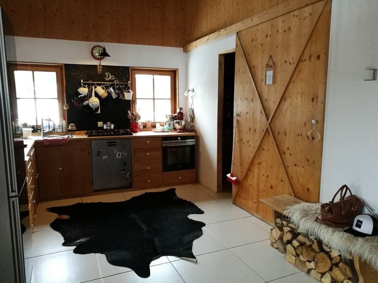 Prenájom domu 200 m², pozemek 250 m², St Bartholomäus-Weg 2, Holzkirchen, Bavorsko Prenájom domu 200 m², pozemek 250 m², St Bartholomäus-Weg 2, Holzkirchen, Bavorsko