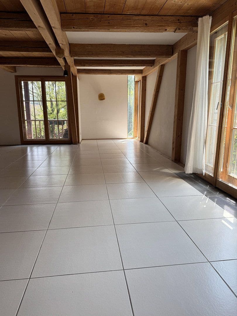 Prenájom domu 200 m², pozemek 250 m², St Bartholomäus-Weg 2, Holzkirchen, Bavorsko Prenájom domu 200 m², pozemek 250 m², St Bartholomäus-Weg 2, Holzkirchen, Bavorsko