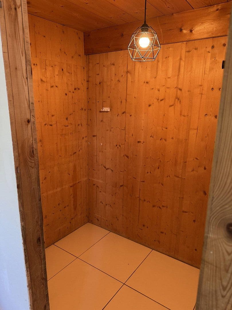 Prenájom domu 200 m², pozemek 250 m², St Bartholomäus-Weg 2, Holzkirchen, Bavorsko Prenájom domu 200 m², pozemek 250 m², St Bartholomäus-Weg 2, Holzkirchen, Bavorsko