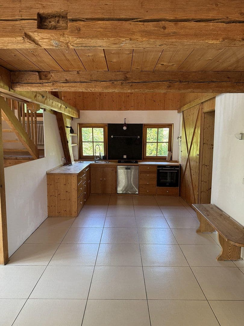 Prenájom domu 200 m², pozemek 250 m², St Bartholomäus-Weg 2, Holzkirchen, Bavorsko Prenájom domu 200 m², pozemek 250 m², St Bartholomäus-Weg 2, Holzkirchen, Bavorsko