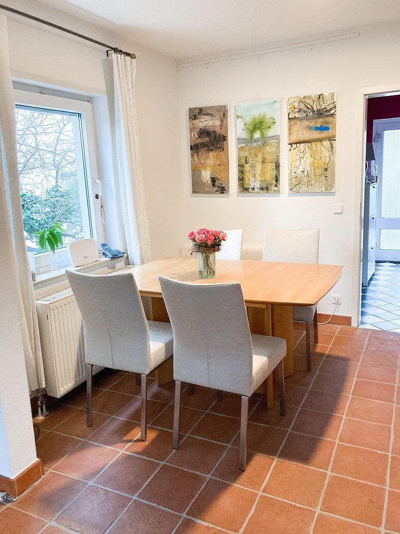 Predaj domu 140 m², pozemek 156 m², Neulußheim, Bádensko-Wurttembersko Predaj domu 140 m², pozemek 156 m², Neulußheim, Bádensko-Wurttembersko