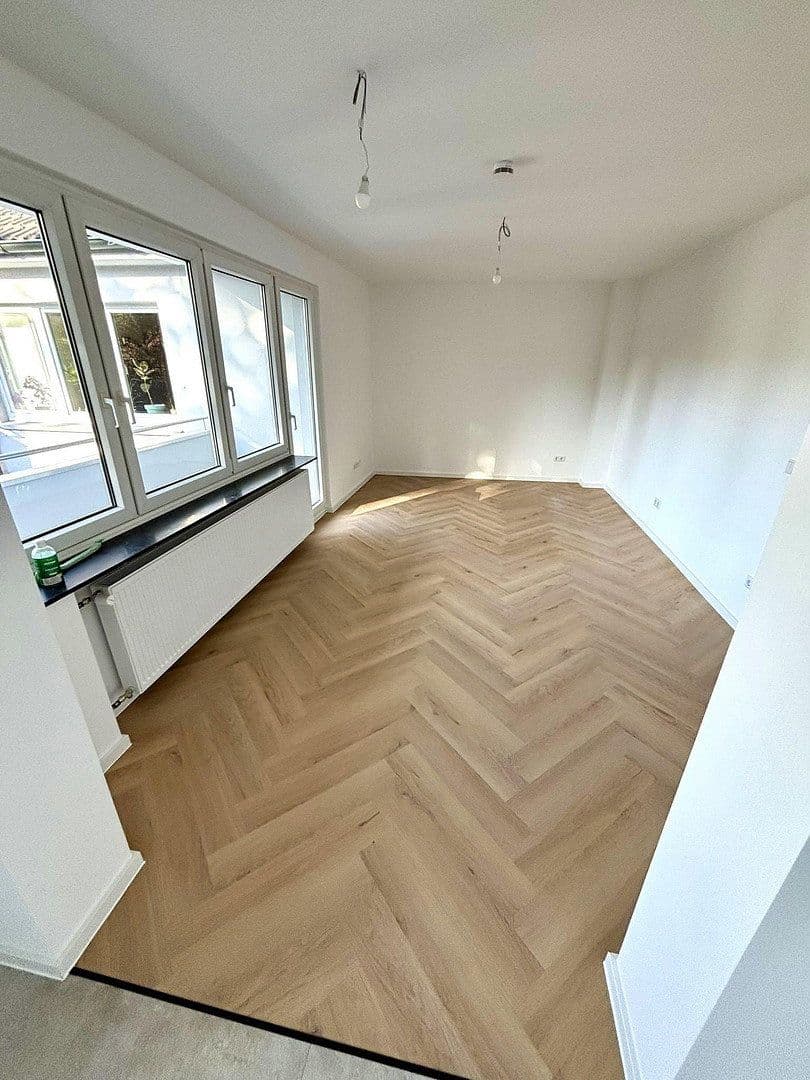 Prenájom bytu 3-izbový 73 m², Virgiliastraße 23, Essen, Severné Porýnie - Westfálsko Prenájom bytu 3-izbový 73 m², Virgiliastraße 23, Essen, Severné Porýnie - Westfálsko