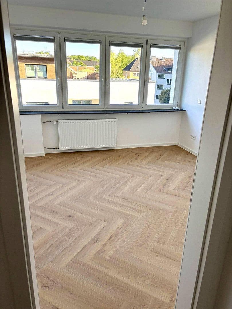 Prenájom bytu 3-izbový 73 m², Virgiliastraße 23, Essen, Severné Porýnie - Westfálsko Prenájom bytu 3-izbový 73 m², Virgiliastraße 23, Essen, Severné Porýnie - Westfálsko