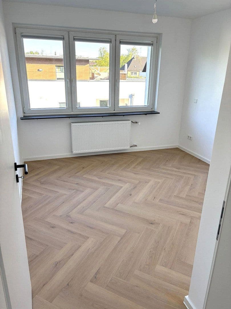 Prenájom bytu 3-izbový 73 m², Virgiliastraße 23, Essen, Severné Porýnie - Westfálsko Prenájom bytu 3-izbový 73 m², Virgiliastraße 23, Essen, Severné Porýnie - Westfálsko