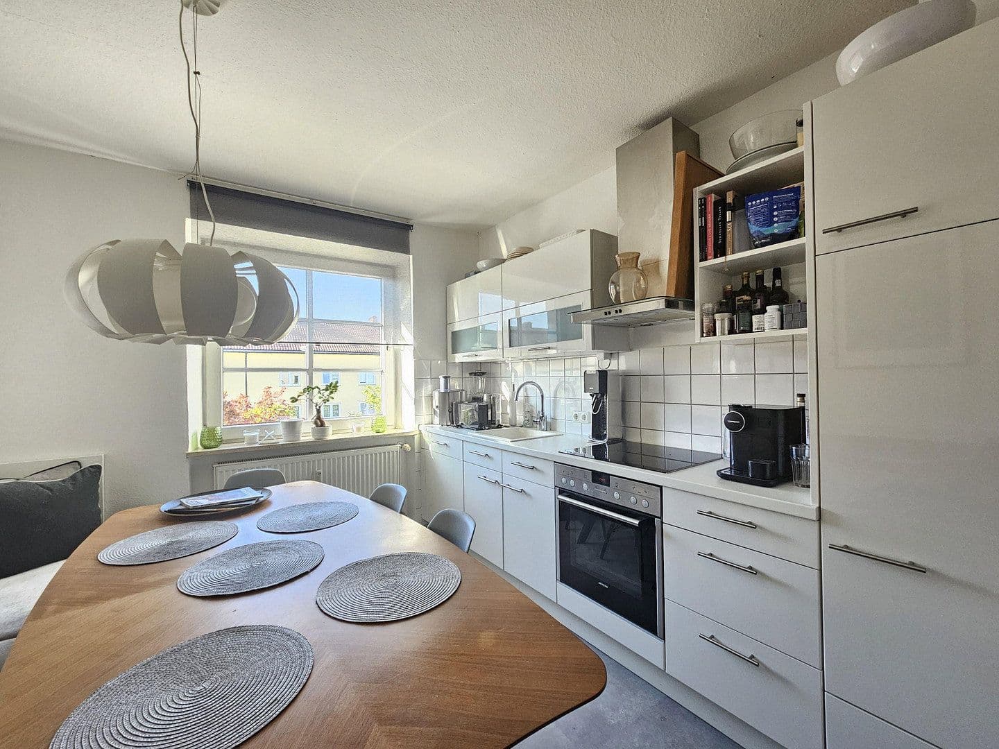 Prenájom bytu 2-izbový 63 m², Naupliastraße 25, München, Bavorsko Prenájom bytu 2-izbový 63 m², Naupliastraße 25, München, Bavorsko