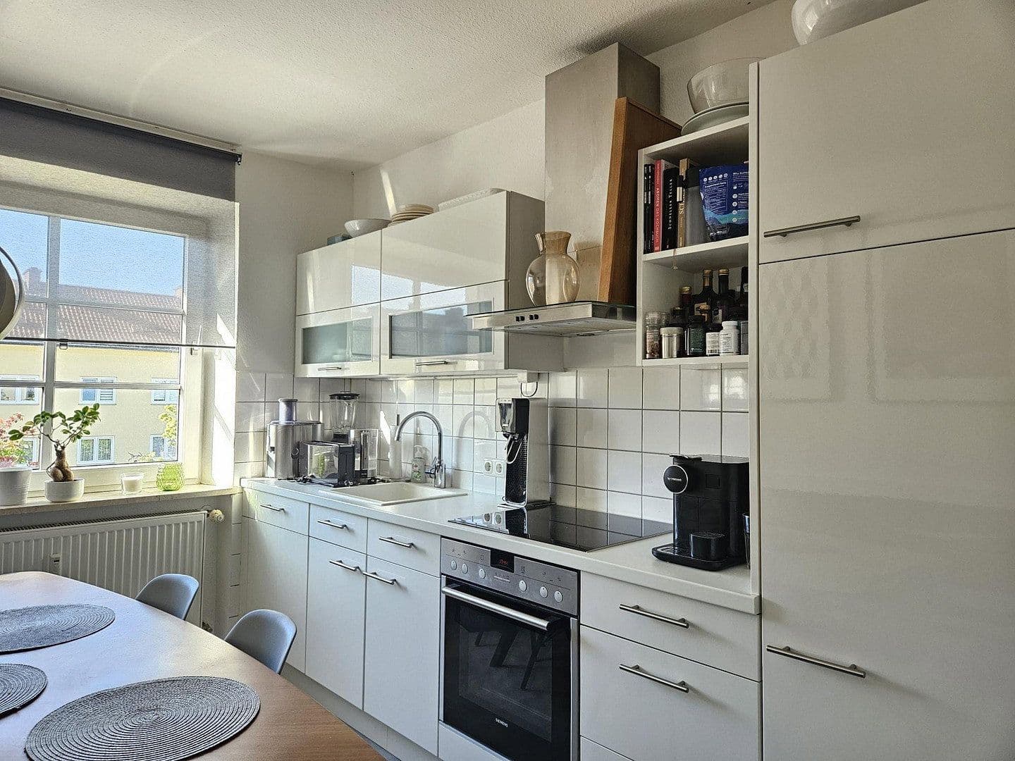 Prenájom bytu 2-izbový 63 m², Naupliastraße 25, München, Bavorsko Prenájom bytu 2-izbový 63 m², Naupliastraße 25, München, Bavorsko