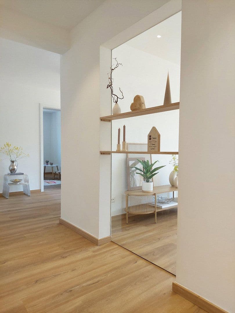 Predaj bytu 4-izbový 93 m², Leonberg, Bádensko-Wurttembersko Predaj bytu 4-izbový 93 m², Leonberg, Bádensko-Wurttembersko