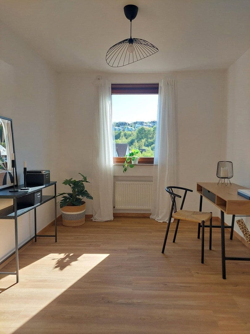 Predaj bytu 4-izbový 93 m², Leonberg, Bádensko-Wurttembersko Predaj bytu 4-izbový 93 m², Leonberg, Bádensko-Wurttembersko